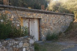 Diano Castello (IM) Ampio Magazzino agricolo