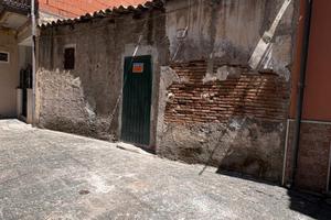 Casa rurale a Biancavilla fronte Scuola G. Marconi