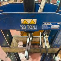 Polyofficina meccanica