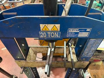 Polyofficina meccanica