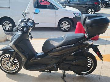 Beverly 300