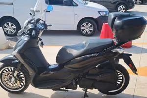 Beverly 300