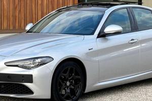 Pezzi e motore alfa romeo giulia 2.2 150 cv