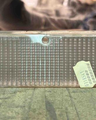 PLASTICA FANALE POSTERIORE DX LANCIA BETA BERLINA 