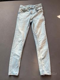 Jeans Zara azzuro scolorito