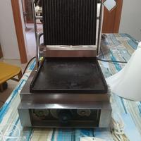 Piastra elettrica per panini e cottura carni