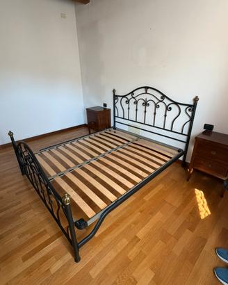 Struttura letto in ferro battuto