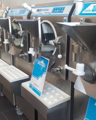 MACCHINE CARPIGIANI USATE E VETRINE GELATO USATE