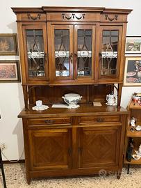 Credenza con vetrinetta in buono stato