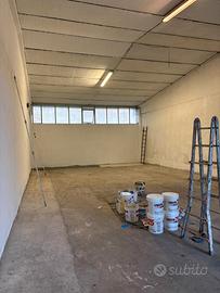 Magazzino / Deposito 100 mq - Cantù (Fecchio)