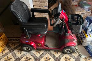 Scooter elettrico Invacare Leo per disabili