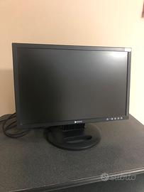 Monitor Neovo 19 pollici.