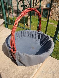 cesto in vimini con copertura 