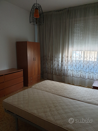 Stanze in appartamento sito in p.za Europa CS