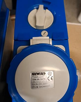 Presa Industriale InterbloccataGEWISS GW66337N 32A