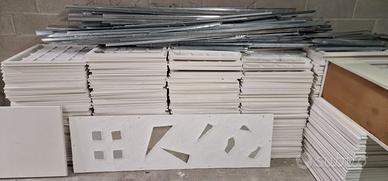 Pannelli di gesso e lampade a incasso