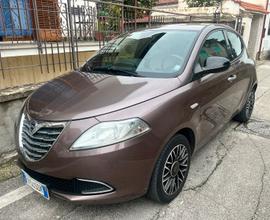 Lancia y benzina gpl