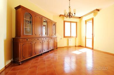 4 LOCALI A PRATO