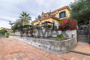 Villa singola - Aci Castello