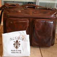 Porta abiti in pelle color cuoio