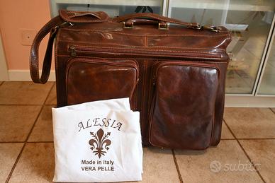 Porta abiti in pelle color cuoio