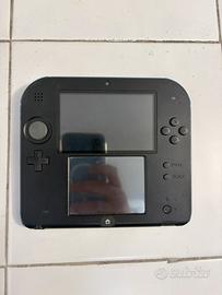 Nintendo 2DS + caricatore