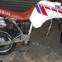 Yamaha tenere ricambi  leggete 