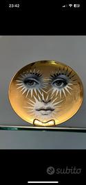 Fornasetti: Piatto Fornasetti dorato