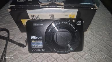 Nikon coolpix S7000