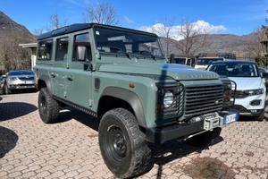 Land Rover Defender 110 2.4 TD4 Station Wagon SE