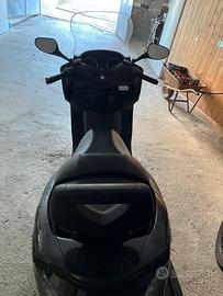 Scooter Majesty 400