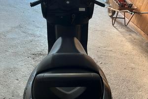 Scooter Majesty 400