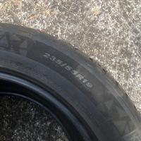 Gomme auto