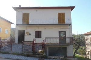 Casa indipendente di 183 m² con più di 5 locali e 