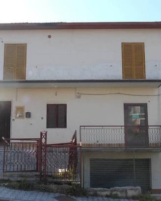 Casa indipendente di 183 m² con più di 5 locali e 