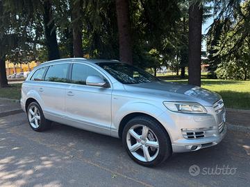 Audi Q7 3.0 TDI  SLINE 2008  7Posti