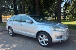 Audi Q7 3.0 TDI  SLINE 2008  7Posti
