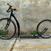 Monopattino sportivo KOSTKA