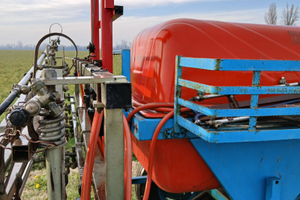 Botte trattamenti diserbo