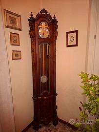 Orologio a pendolo angolare con anta e chiave