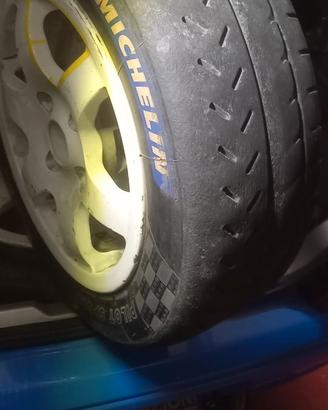 sedile,cinture,gomme da rally michelin 14 peugeot