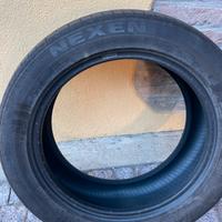 Gomme  auto estive