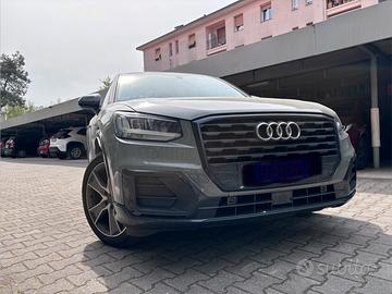 Audi Q2 grigio quantum Sline full led neopatentati