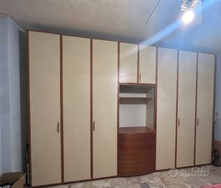 Armadio legno 8 ante