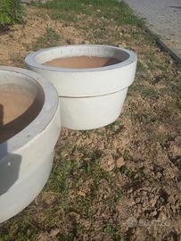 coppia di vasi da giardino 