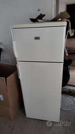 frigorifero con maniglie