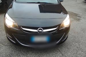 OPEL Astra - 2014