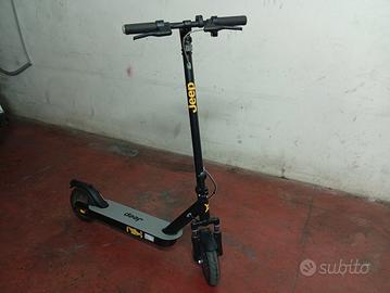 MONOPATTINO ELETTRICO JEEP JAF 