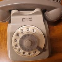 Telefono vintage classico da scrivania