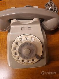 Telefono vintage classico da scrivania